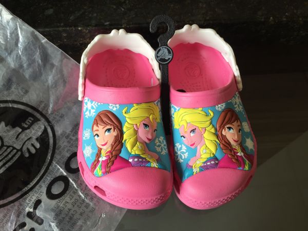 Crocs Frozen Tam 8/9 novo